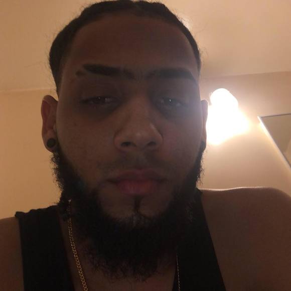 Meet your Posher, Ariel - Picture 1 of 1